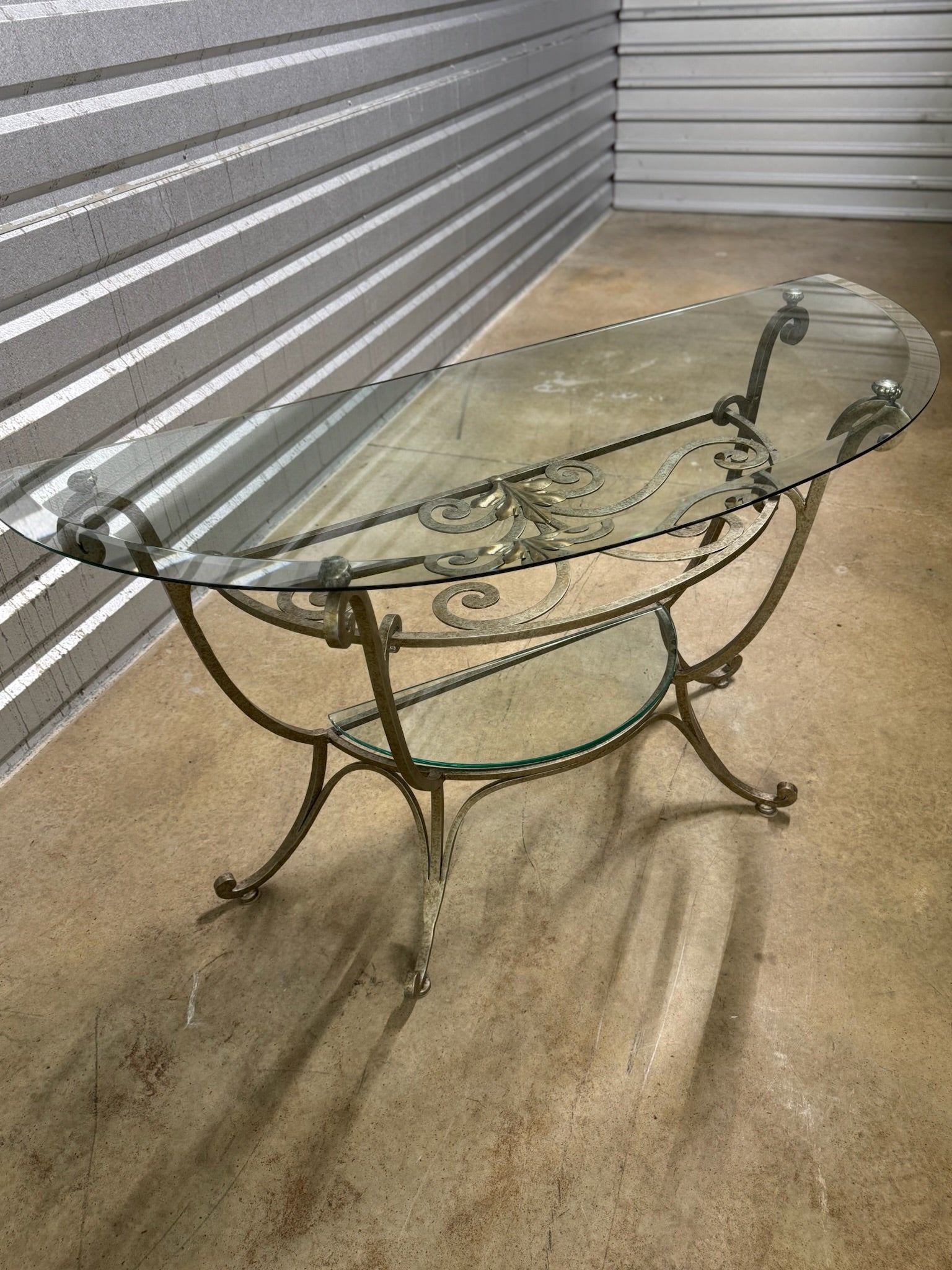 Demilune Console