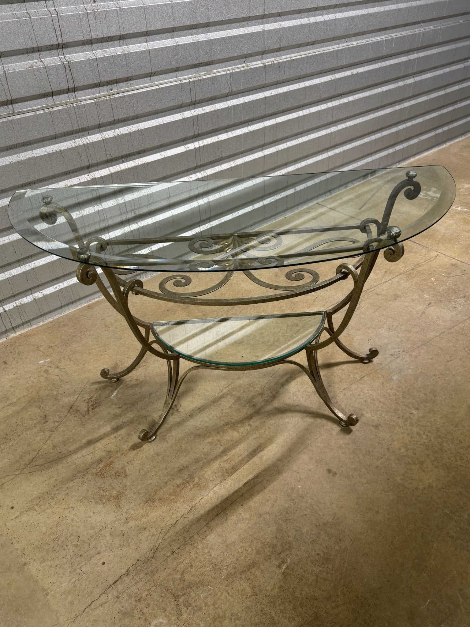 Demilune Console