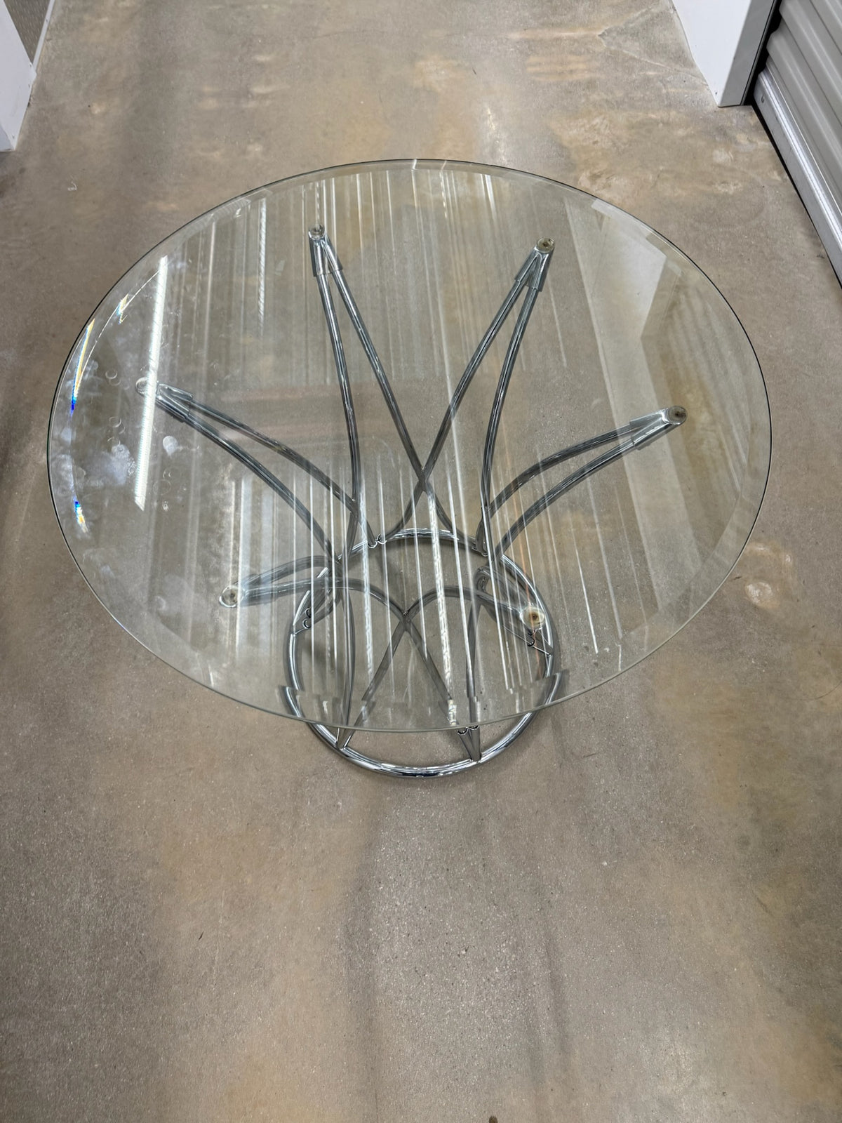 Round Lamp Table