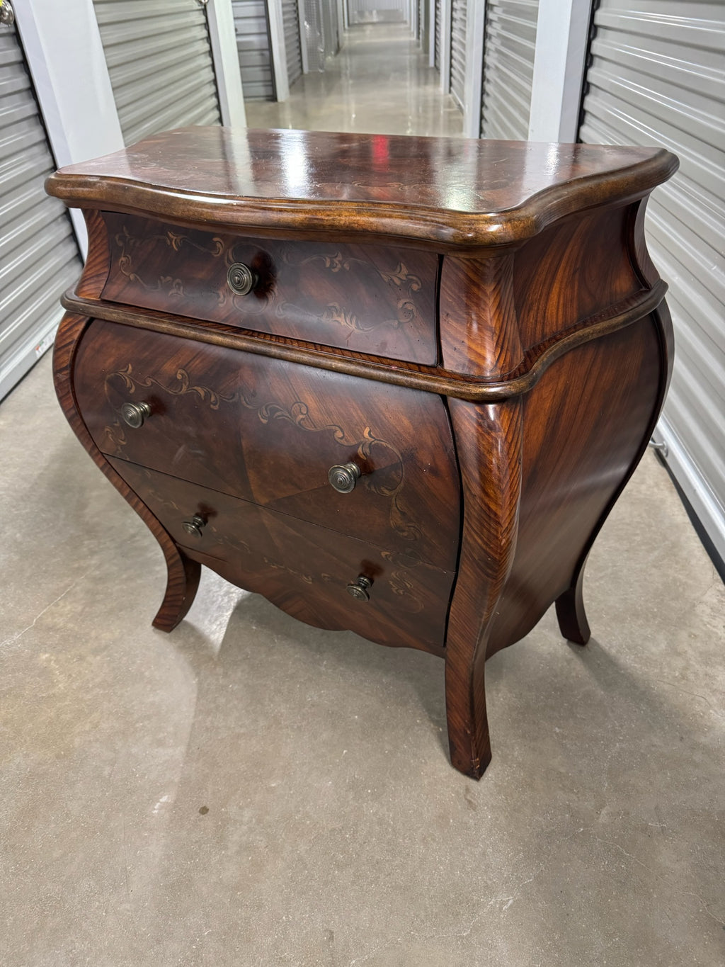 Bombay Chest
