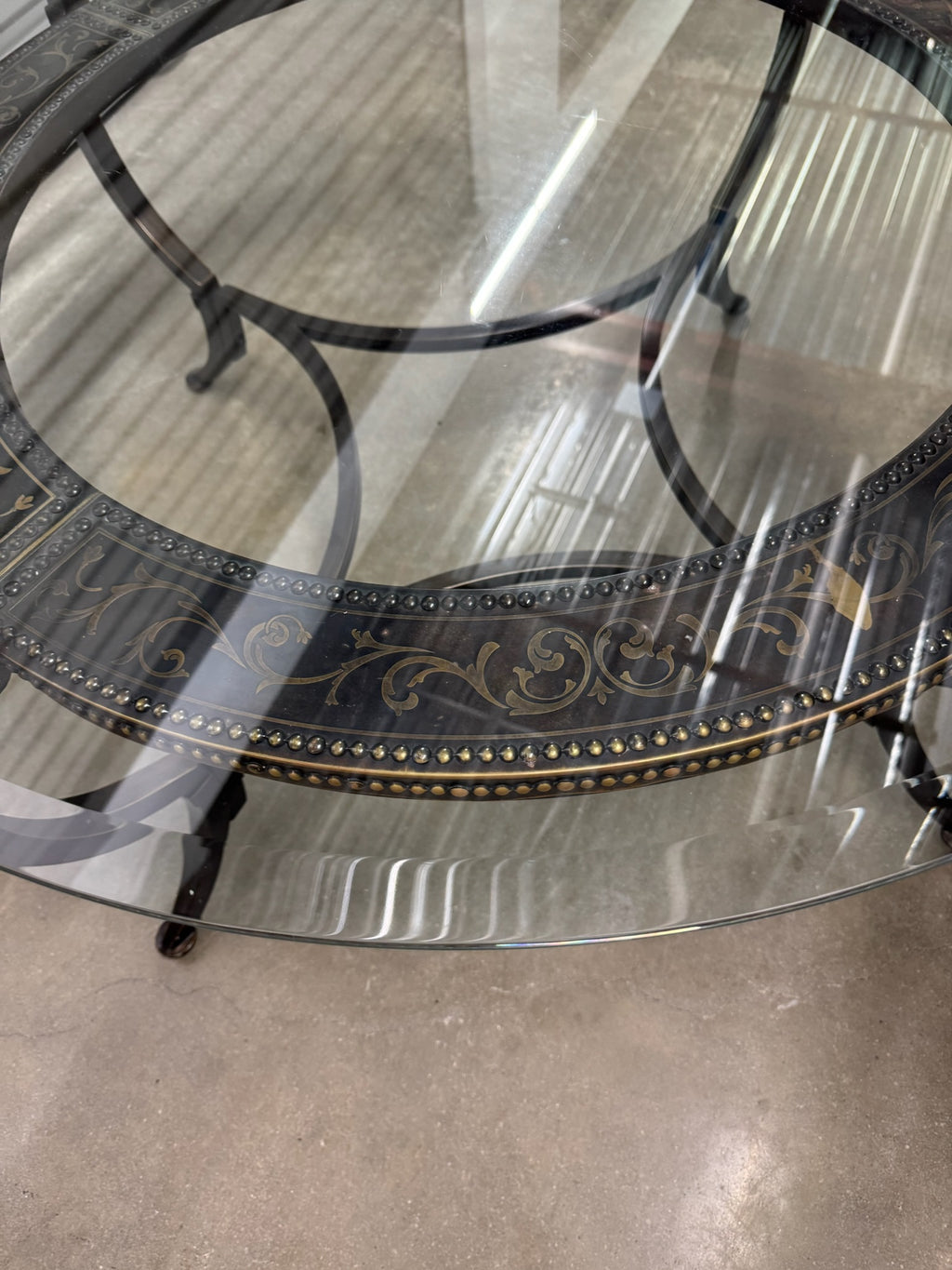 Round Cocktail Table