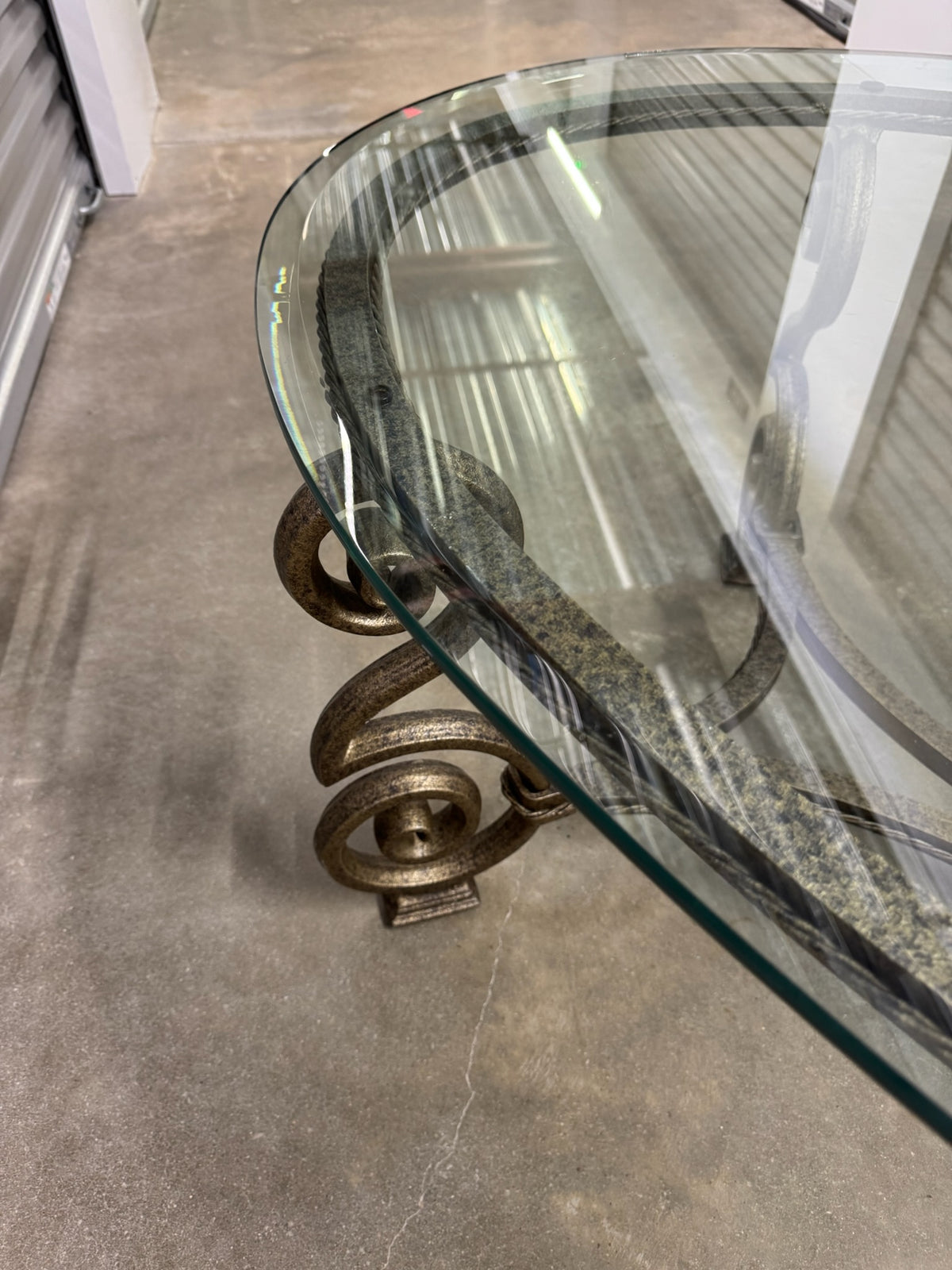 Oval Cocktail Table
