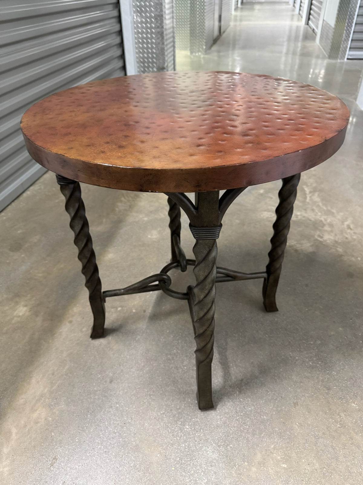 Round Lamp Table
