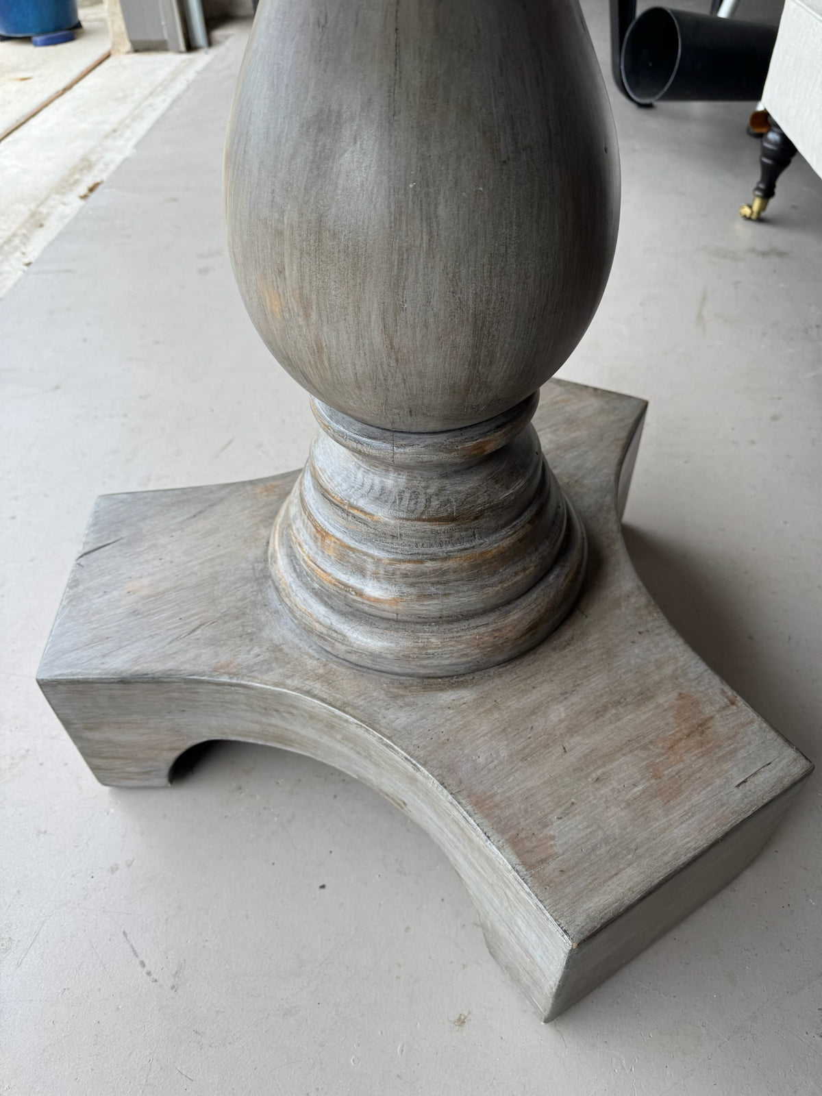 Pedestal Table